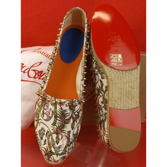 NIB LOUBOUTIN IVORY ARES CANVAS GOLD TONE STUDS SPIKES ESPADRILLES FLATS 39 - Picture 10 of 12